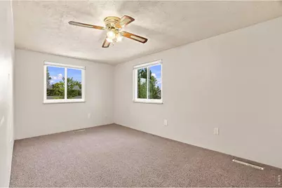 942 Granite Ct, Longmont, CO 80504 - Photo 21