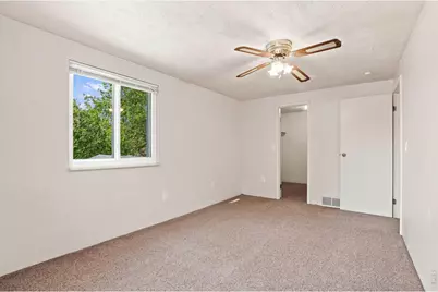 942 Granite Ct, Longmont, CO 80504 - Photo 23