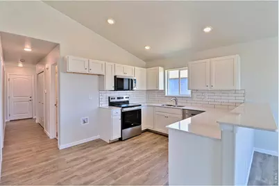 4327 Primrose Ln, Evans, CO 80620 - Photo 11
