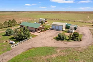 16060 Mystic Ln, Strasburg, CO 80136 - Photo 5