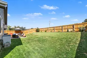 1210 Country Acres Ct, Johnstown, CO 80534 - Photo 17