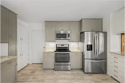 2555 Queen St, Lakewood, CO 80215 - Photo 9