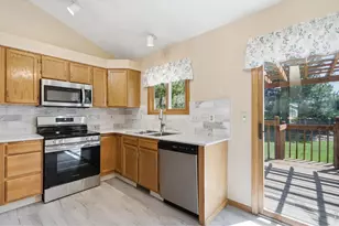 2331 Hampshire Ct, Fort Collins, CO 80526 - Photo 7