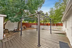 1050 W 8th St, Loveland, CO 80537 - Photo 35