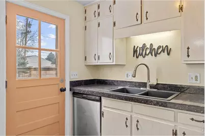 820 Lotus Way, Broomfield, CO 80020 - Photo 9