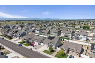 956 Maplebrook Dr, Windsor, CO 80550 - Photo 45