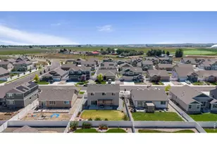 956 Maplebrook Dr, Windsor, CO 80550 - Photo 47