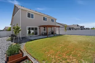 956 Maplebrook Dr, Windsor, CO 80550 - Photo 41