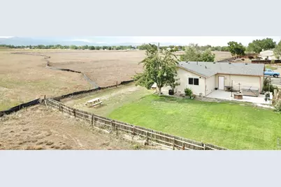 684 26th St SW, Loveland, CO 80537 - Photo 3