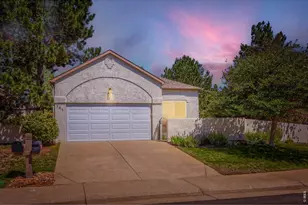 701 Club Pl, Louisville, CO 80027 - Photo 3