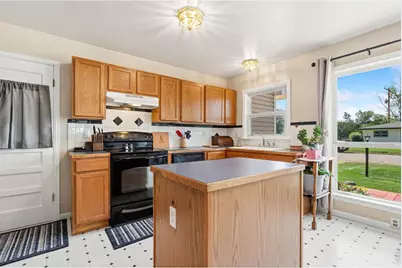 2918 Cherry Ln, Fort Collins, CO 80521 - Photo 11