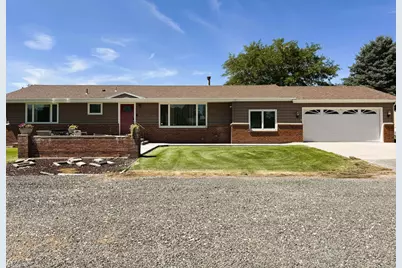 408 N Fremont Ave, Fleming, CO 80728 - Photo 3