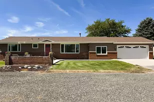 408 N Fremont Ave, Fleming, CO 80728 - Photo 3