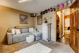 321 Big Horn Dr, Estes Park, CO 80517 - Photo 35