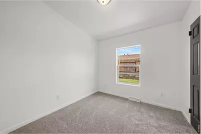 552 S Carriage Dr, Milliken, CO 80543 - Photo 9