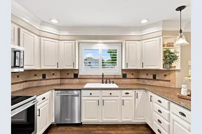 1009 Medicine Man Ct, Windsor, CO 80550 - Photo 11