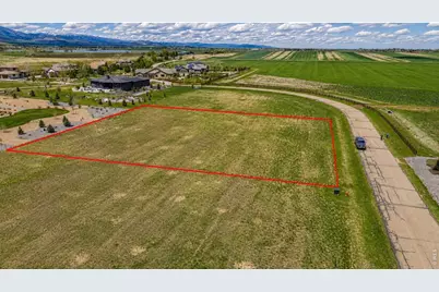 12910 Woodridge Dr, Longmont, CO 80504 - Photo 3