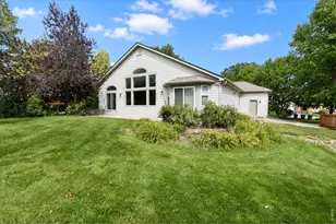 925 Deerhurst Cir, Fort Collins, CO 80525 - Photo 47