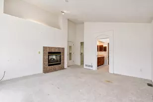 925 Deerhurst Cir, Fort Collins, CO 80525 - Photo 27