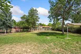 754 S Dotsero Dr, Loveland, CO 80537 - Photo 23
