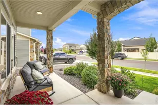 3808 Sprucewood Dr, Johnstown, CO 80534 - Photo 3