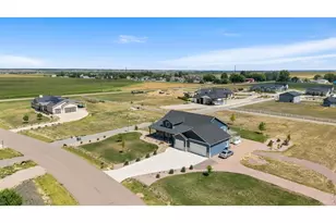 9251 Meadow Farms Dr, Milliken, CO 80543 - Photo 47