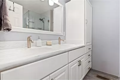 3160 51st Ave, Greeley, CO 80634 - Photo 9