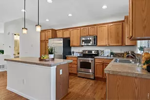 789 Bristle Pine Cir, Highlands Ranch, CO 80129 - Photo 3