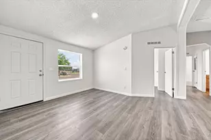 332 Circle Dr, Fort Morgan, CO 80701 - Photo 3