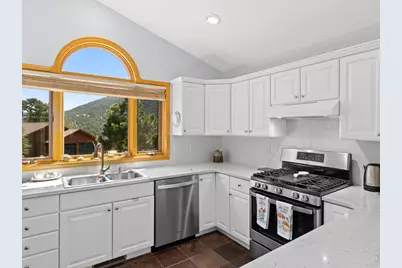 677 Cedar Ridge Cir, Estes Park, CO 80517 - Photo 11