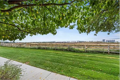 10449 Paris St #203, Commerce City, CO 80640 - Photo 5