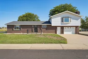 101 2nd St, Dacono, CO 80514 - Photo 1