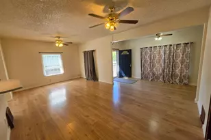 709 S 2nd Ave, Sterling, CO 80751 - Photo 3