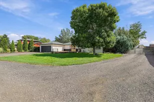 4104 Cherry Hills Dr, Fort Collins, CO 80524 - Photo 3