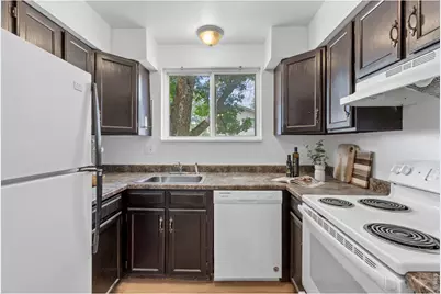 1812 Lincoln Dr, Longmont, CO 80501 - Photo 9
