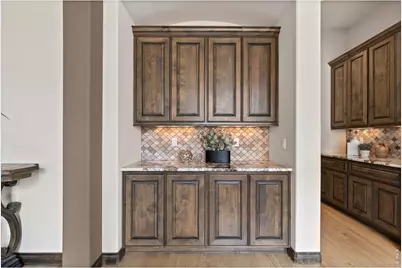 8122 Raphael Ln, Littleton, CO 80125 - Photo 9