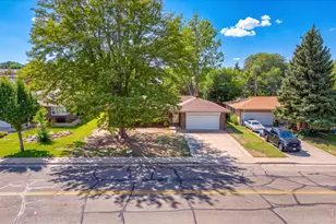 1143 25th Ave, Greeley, CO 80634 - Photo 3