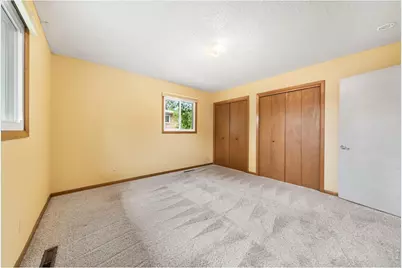 2209 Arron Dr, Loveland, CO 80537 - Photo 9