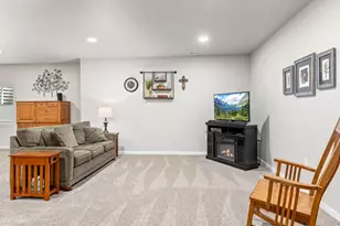 257 Hillspire Dr, Windsor, CO 80550 - Photo 23