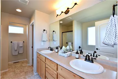 2377 Blissful Ln, Johnstown, CO 80534 - Photo 33