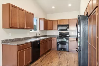 3710 Mount Flora St, Wellington, CO 80549 - Photo 11