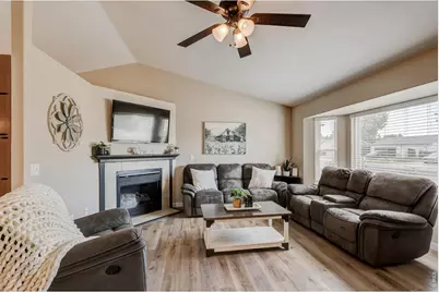 308 Medinah Ave, Johnstown, CO 80534 - Photo 5