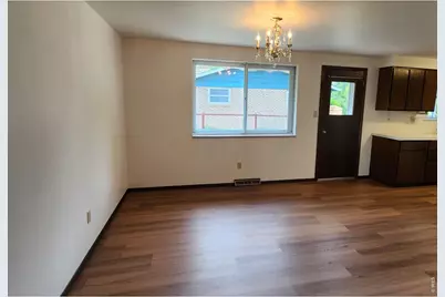 521 W 33rd St, Loveland, CO 80538 - Photo 11