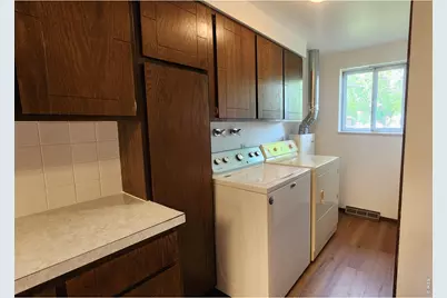 521 W 33rd St, Loveland, CO 80538 - Photo 21