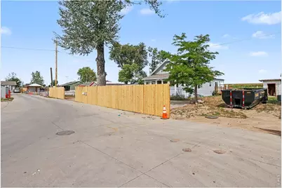 1520 N 25th Avenue Ct, Greeley, CO 80631 - Photo 3
