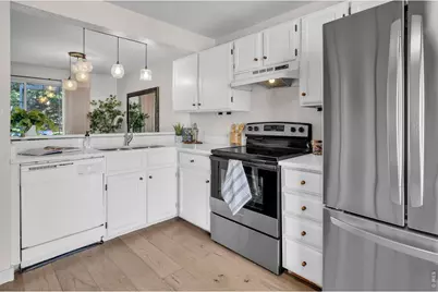 2202 Sunridge Cir, Broomfield, CO 80020 - Photo 11