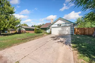2124 Ayrshire Dr, Fort Collins, CO 80526 - Photo 3