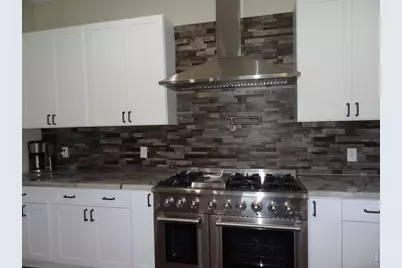340 N Phelan Ave, Holyoke, CO 80734 - Photo 15