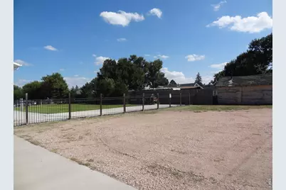 340 N Phelan Ave, Holyoke, CO 80734 - Photo 5