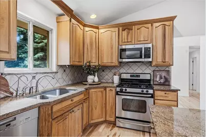 3035 Lakeshore Dr, Longmont, CO 80503 - Photo 15